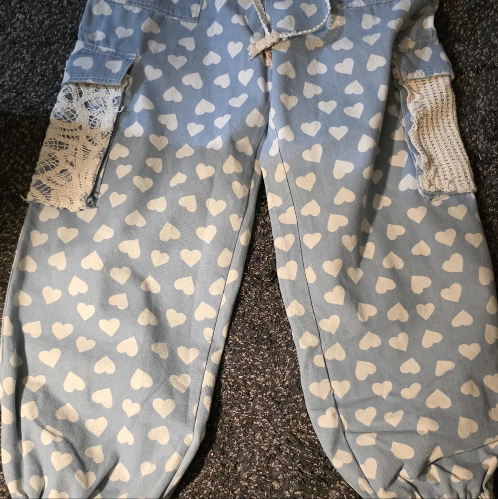 POL Blue and Cream Heart Patterned Jeans - Picture 7 of 7